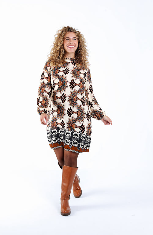 Robe en viscose imprimé graphique-Paprika-8