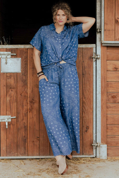 Pantalon large en lyocel imprimé bandana-Paprika-1