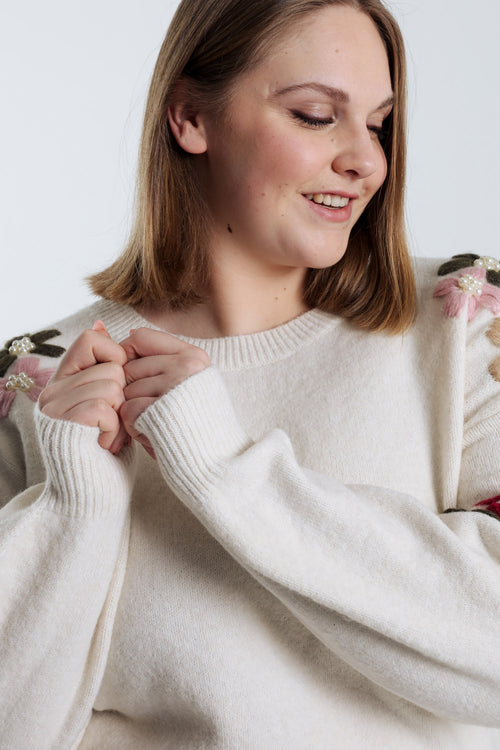 Pull uni avec manches détail broderies-Paprika-6