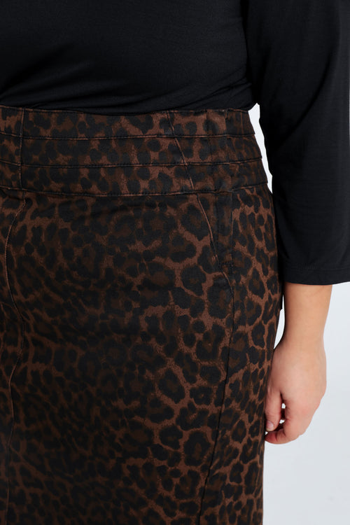 Marron / 46-Paprika-1