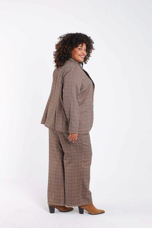 Marron / 46-Paprika-1