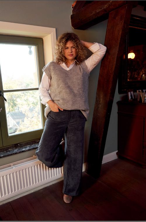 Anthracite / 46-Paprika-1